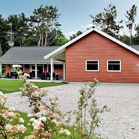 Six Bedroom Holiday In Rodby 1 Rødbyhavn